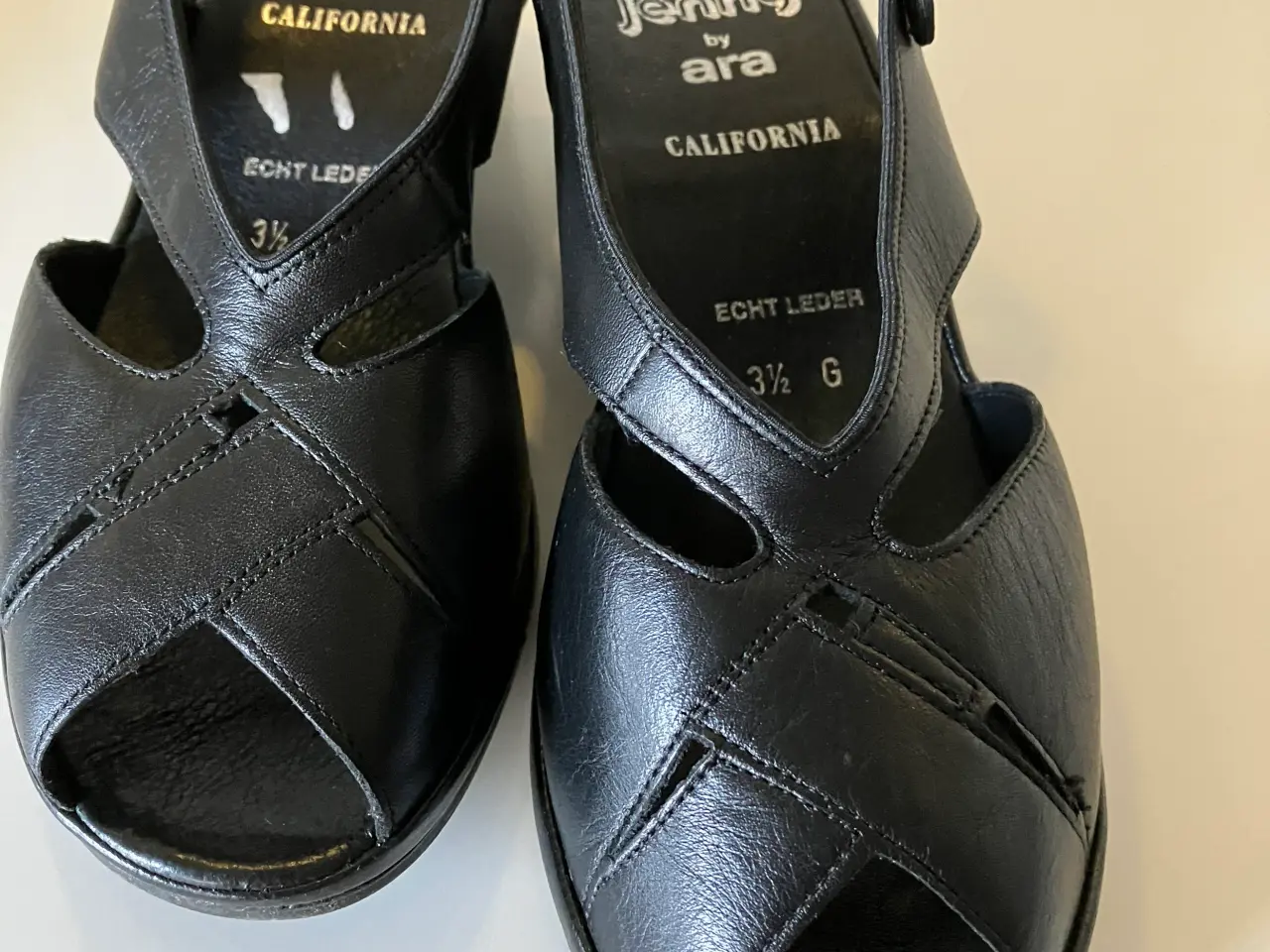 Billede 1 - Sorte sandaler