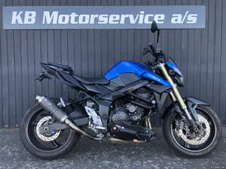 Suzuki GSR 750