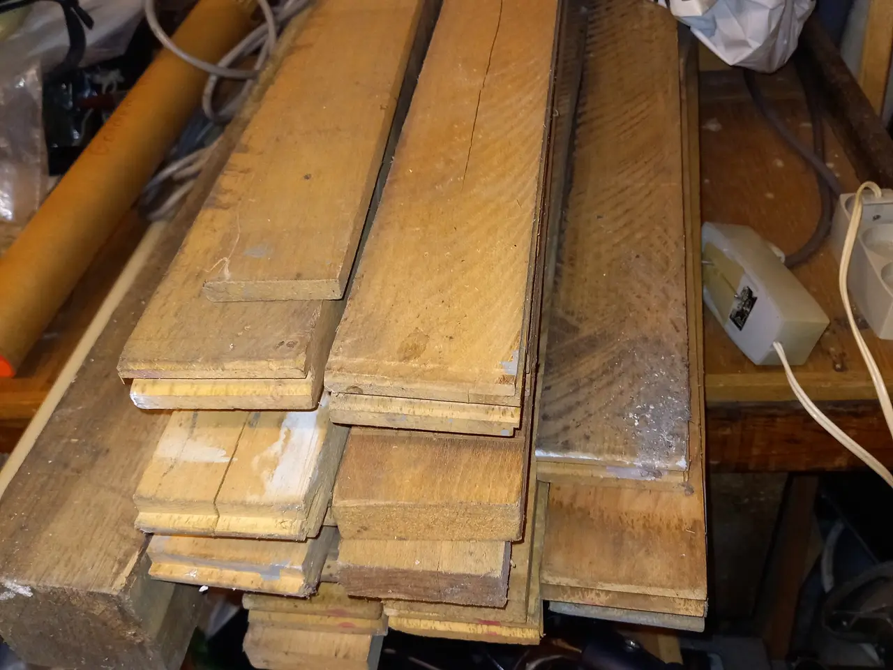 Billede 1 - DIV træ planker - plader - lister - hylder 