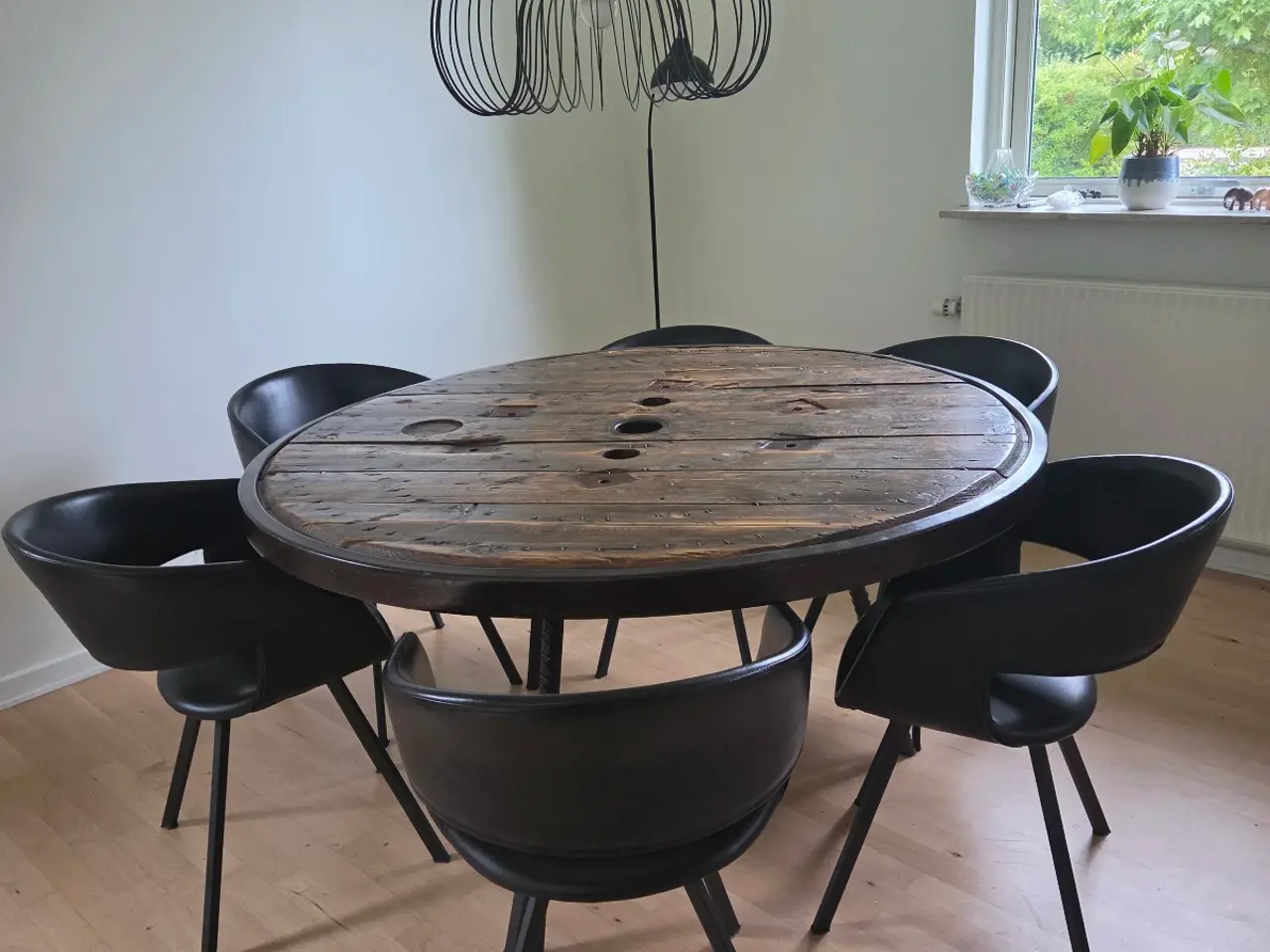Billede 5 - Rustik Spisebord ø 140