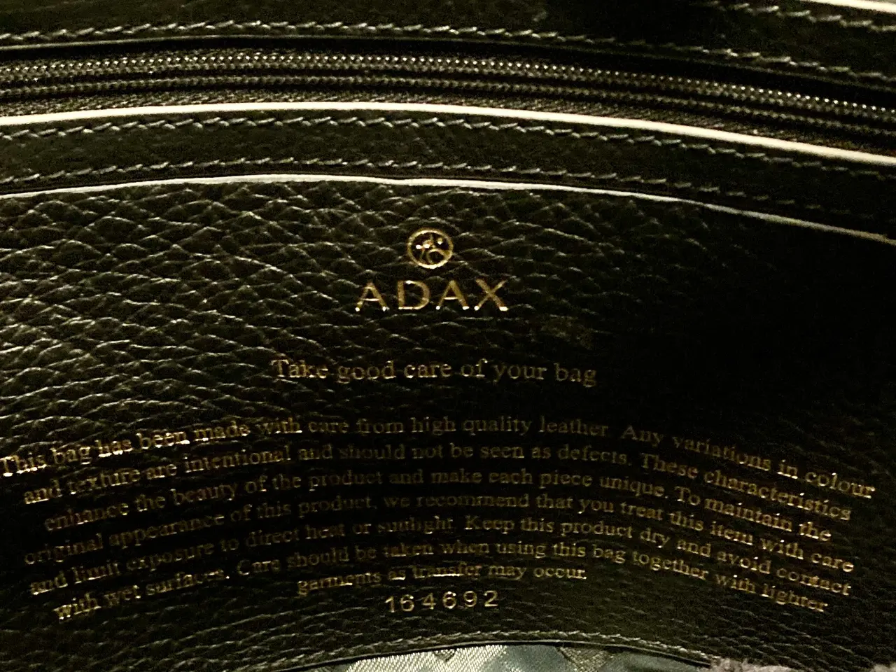 Billede 4 - Ny Adax skuldertaske i sort læder. L 39 cm H 25 på