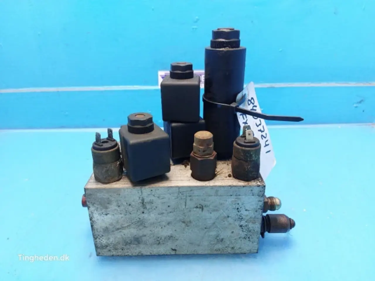 Billede 6 - New Holland FX375 Hydraulikventil 84037241