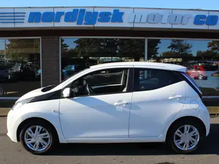 Toyota Aygo 1,0 VVT-i x-press