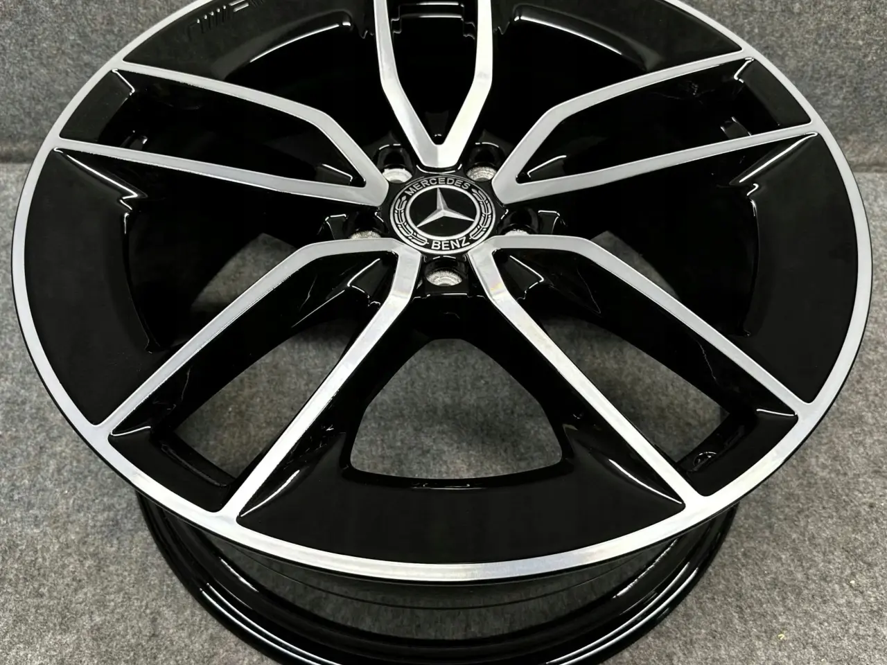 Billede 1 - ALUFÆLGE MERCEDES E KLASSE AMG E43 E53 213 W213 S2