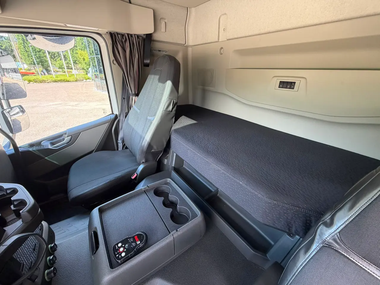 Billede 9 - Volvo FM330 4X2, Presenning