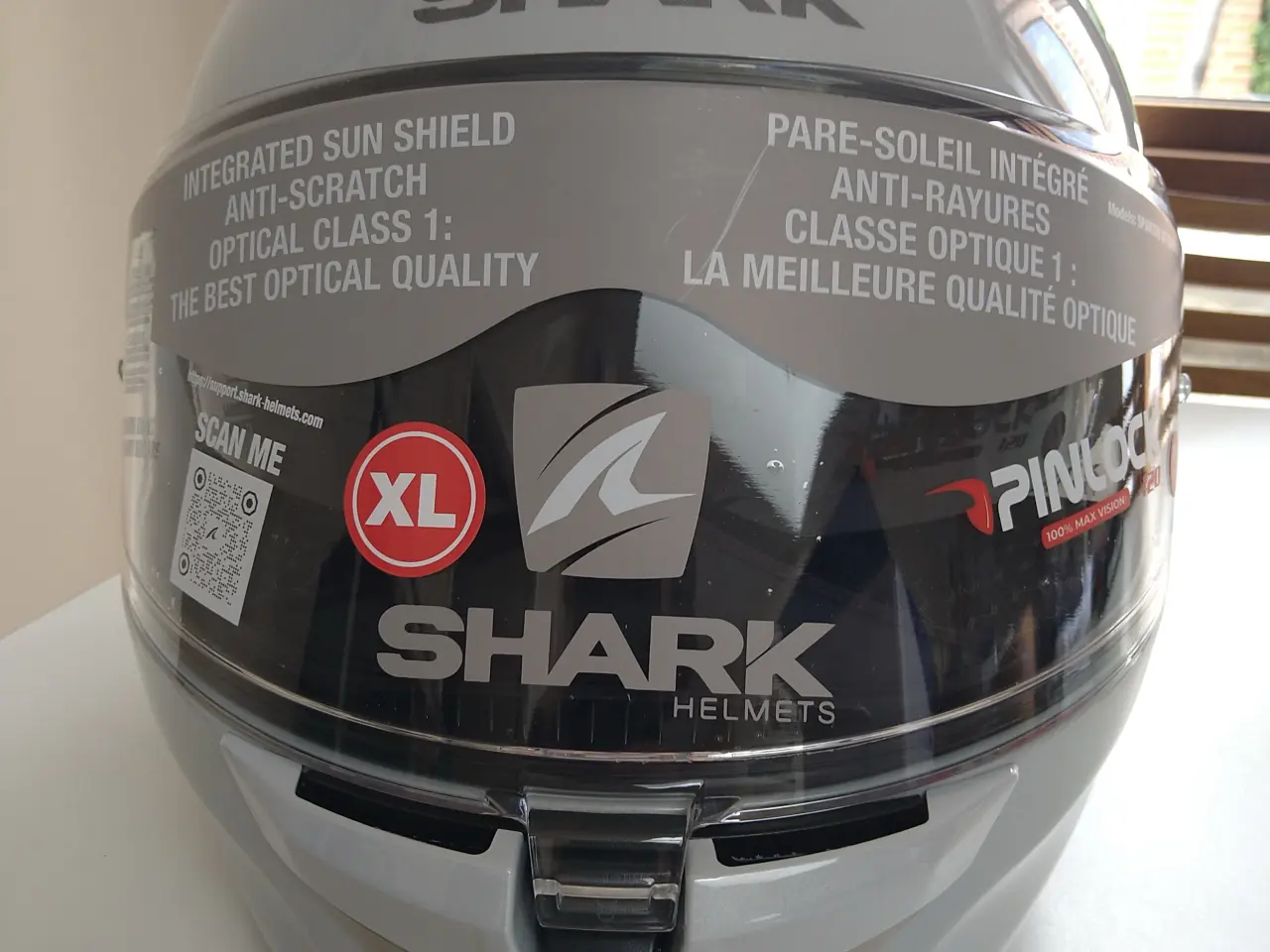 Billede 1 - Ny Shark hjelm i hvid og sølv i str xl