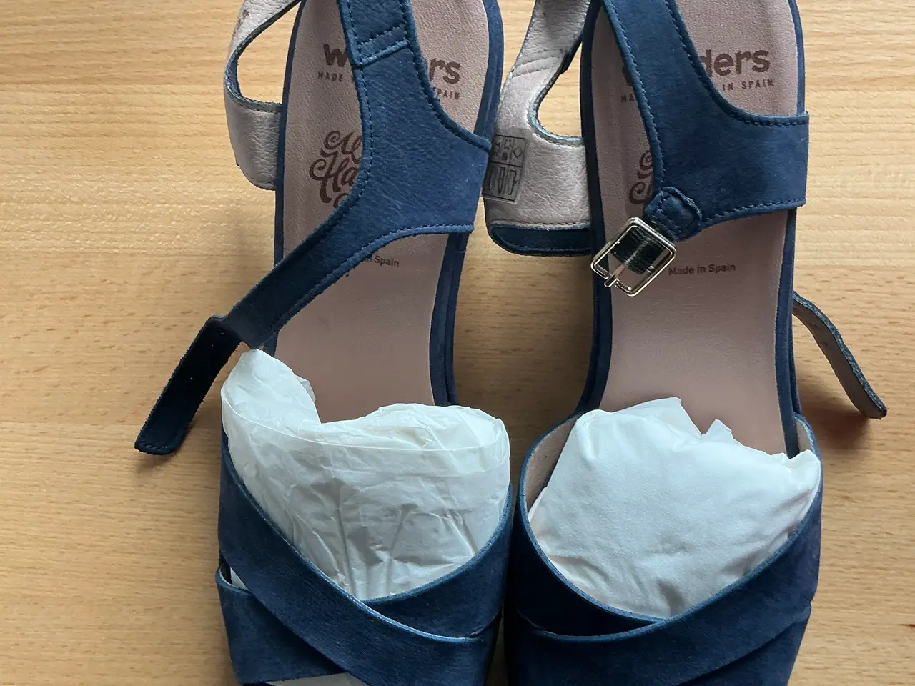 Billede 2 - Navy sandal med Lille. Hæl