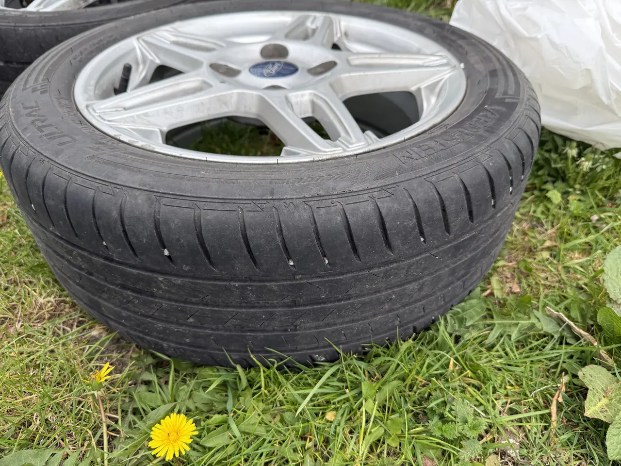 Billede 1 - Sælger std Ford Fiesta fælge 