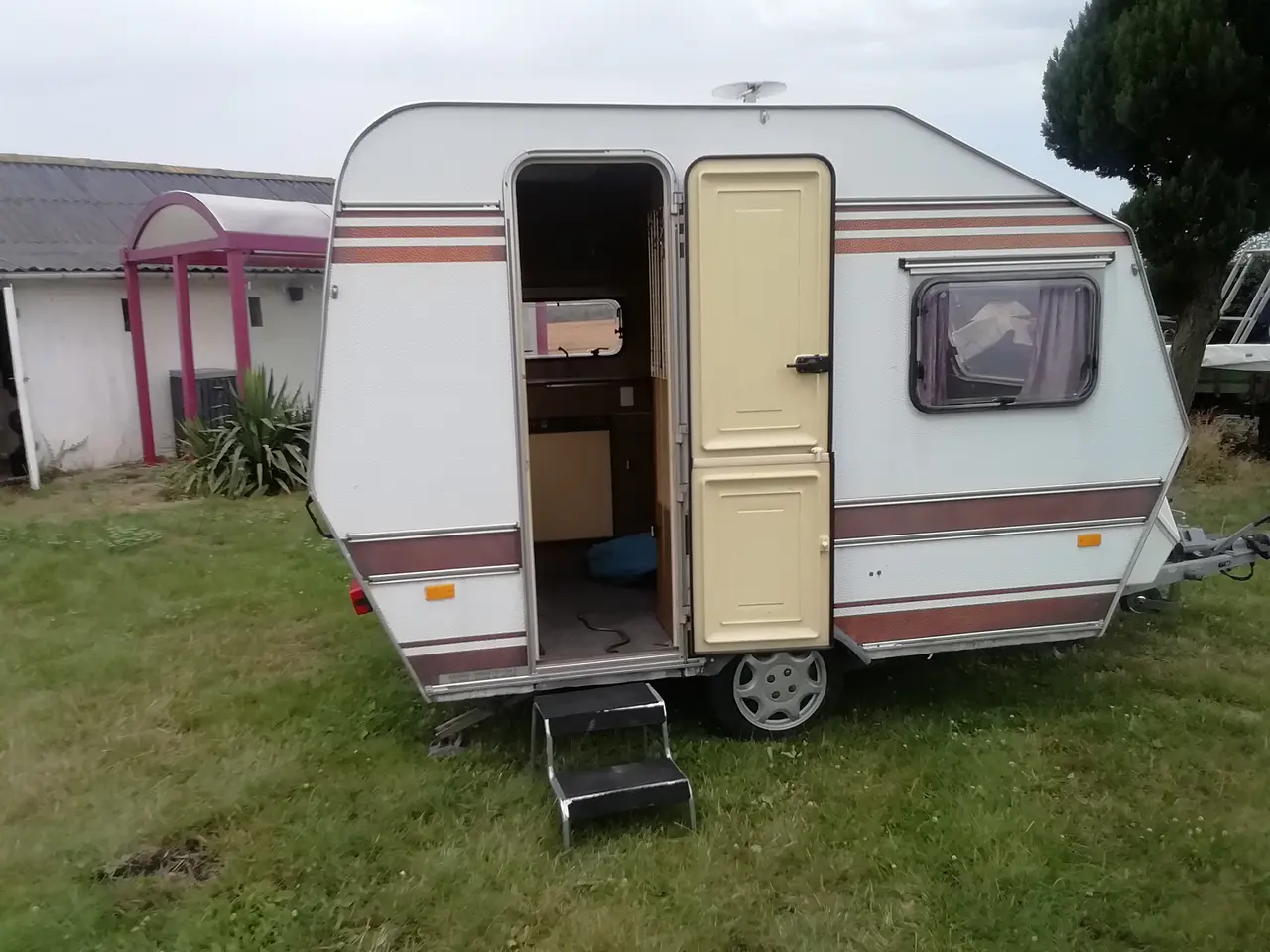Billede 1 - Pæn lille campingvogn 