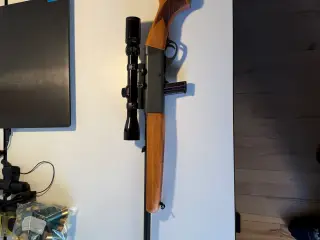 Solgt - Anschütz 520 cal 22lr halvautomat