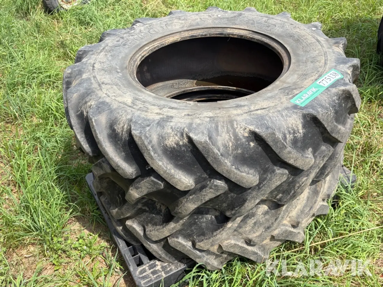 Billede 2 - Traktordæk Goodyear 14.9R24