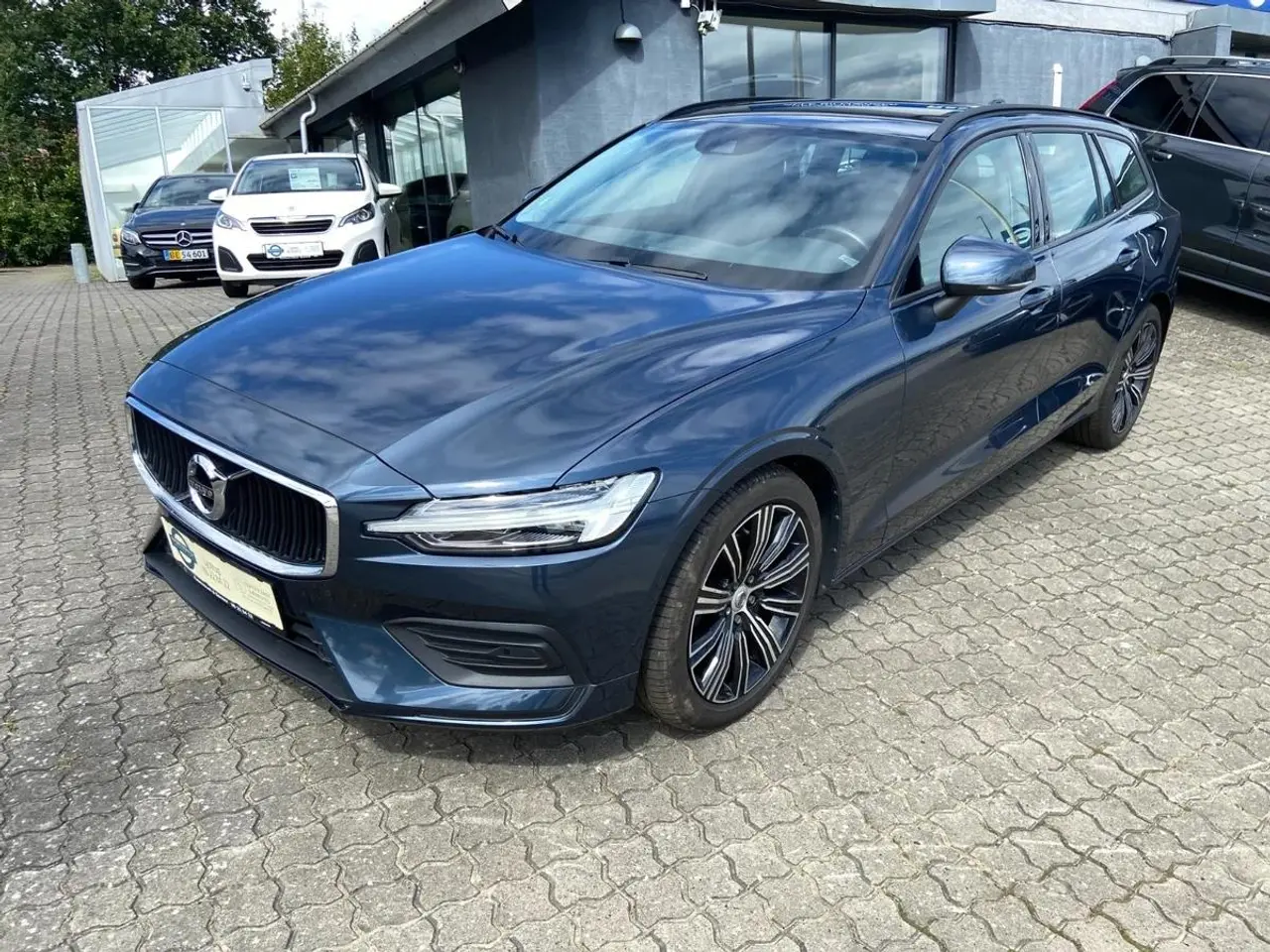 Billede 1 - Volvo V60 2,0 D3 Momentum 150HK Stc 6g Aut.