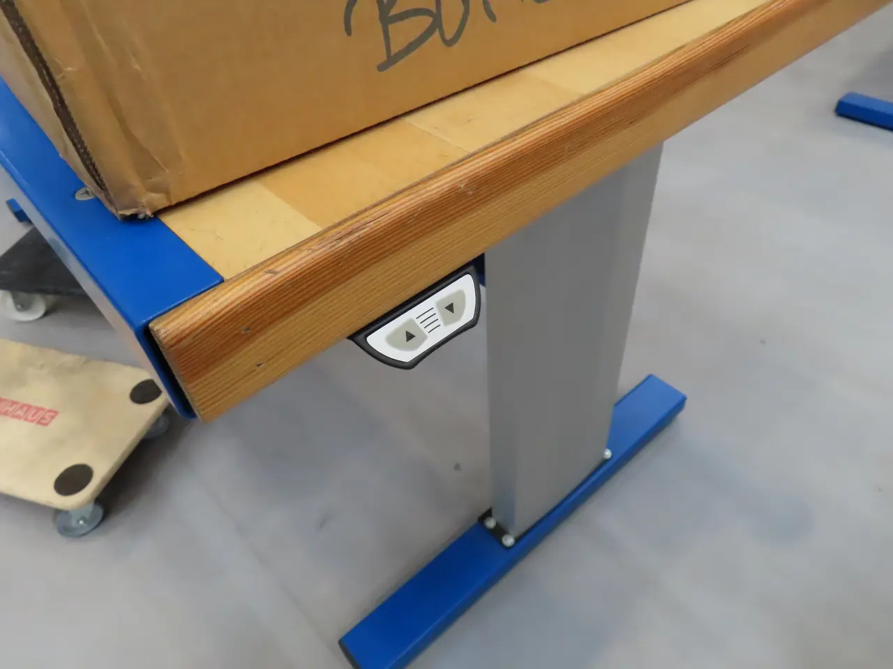 Billede 7 - El. Hæve/sænke arbejdsbord med skruestik RIDGID Junior 140
