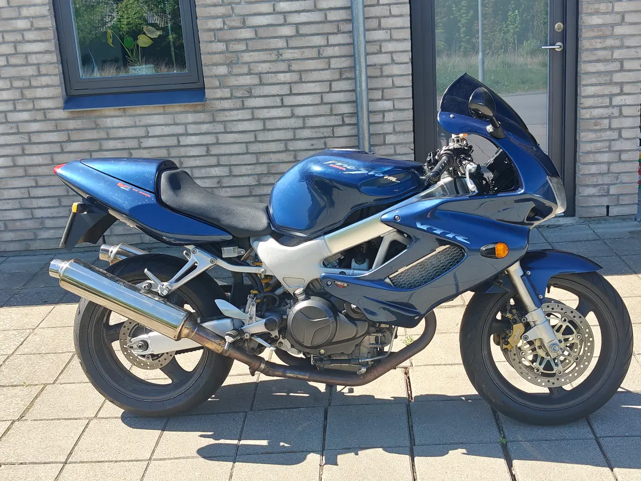Billede 1 - Honda vtr 1000 firestorm