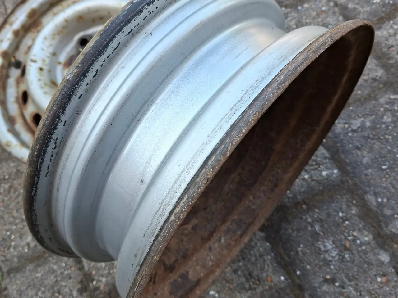 Billede 5 - Komplet aksel 750 kg.