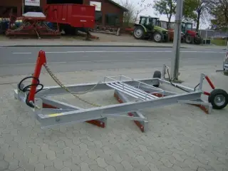 - - - Vejskraber