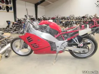 suzuki rf 600 r