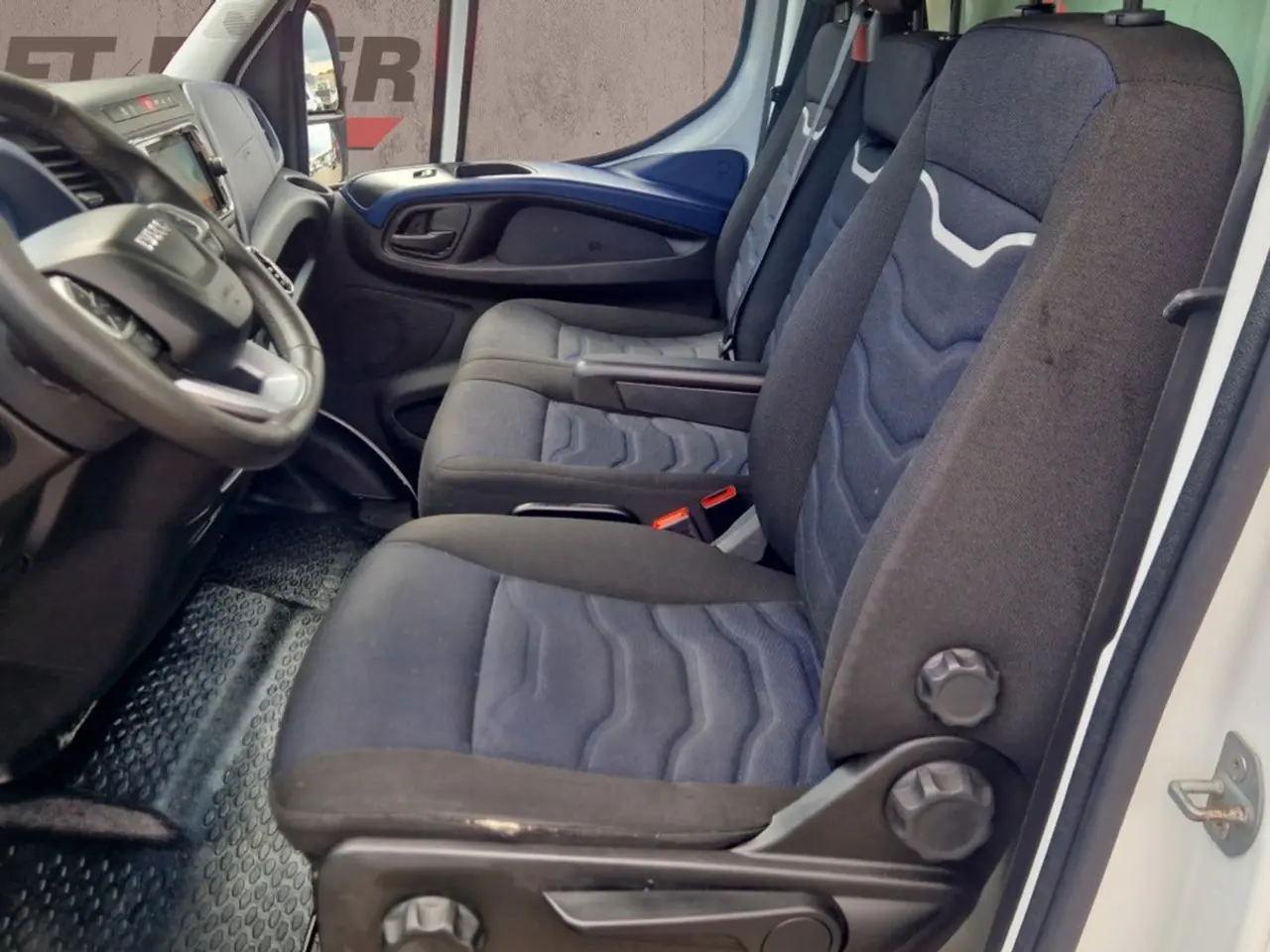 Billede 12 - Iveco Daily 3,0 35S18 Box m/lift AG8
