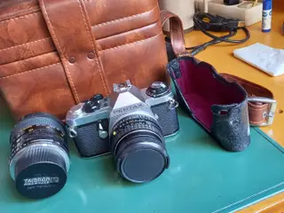  FLOT PENTAX CAMERA I KASSE 