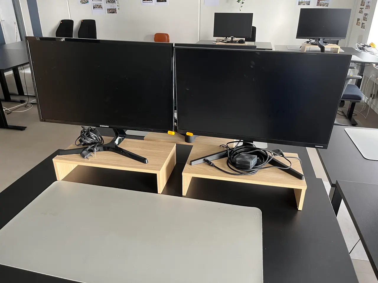 Billede 1 - 2 stk. computerskærme SAMSUNG