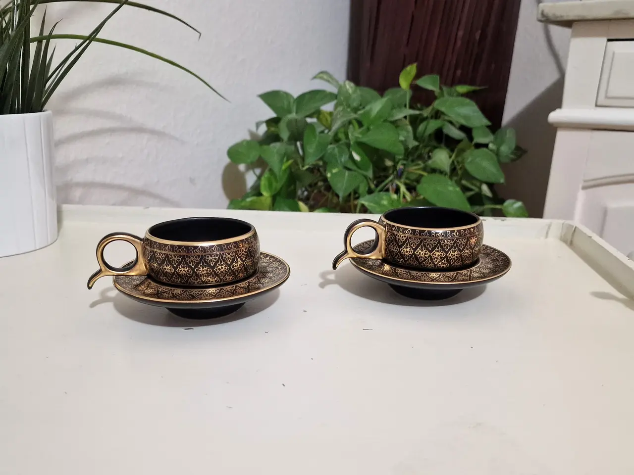 Billede 1 - Et par Benjarong espresso-kopper og underkopper.
