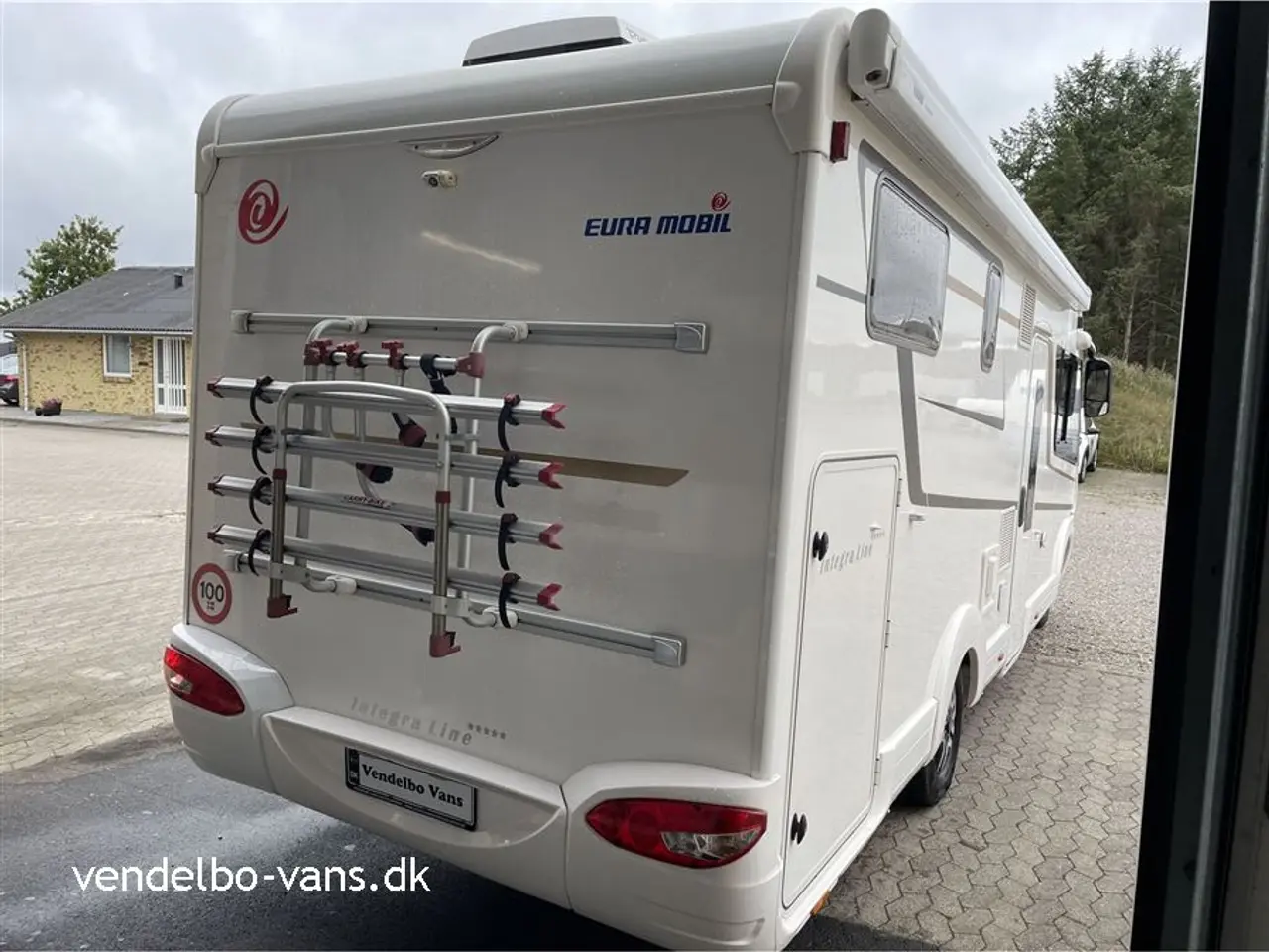 Billede 3 - 2017 - Eura Mobil Integra 720 EB Enkeltsenge og stor garage