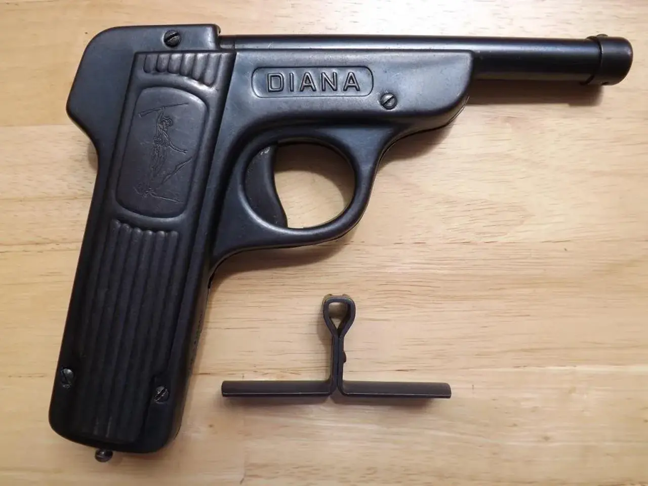Billede 4 -  Luftpistoler købes til egen samling.