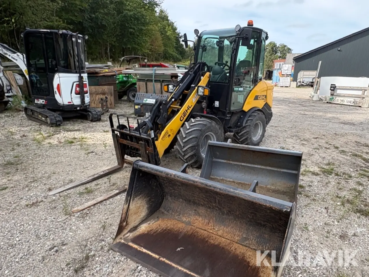 Billede 1 - Minilæsser Gehl AL330 med skovle og gafler