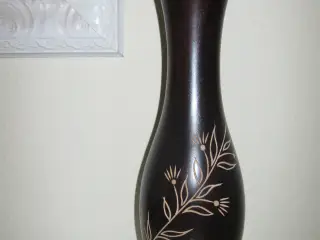 Vase og Blomster