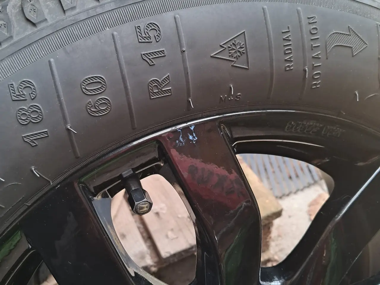 Billede 4 - Sorte aluminum fælge med vinterdæk.