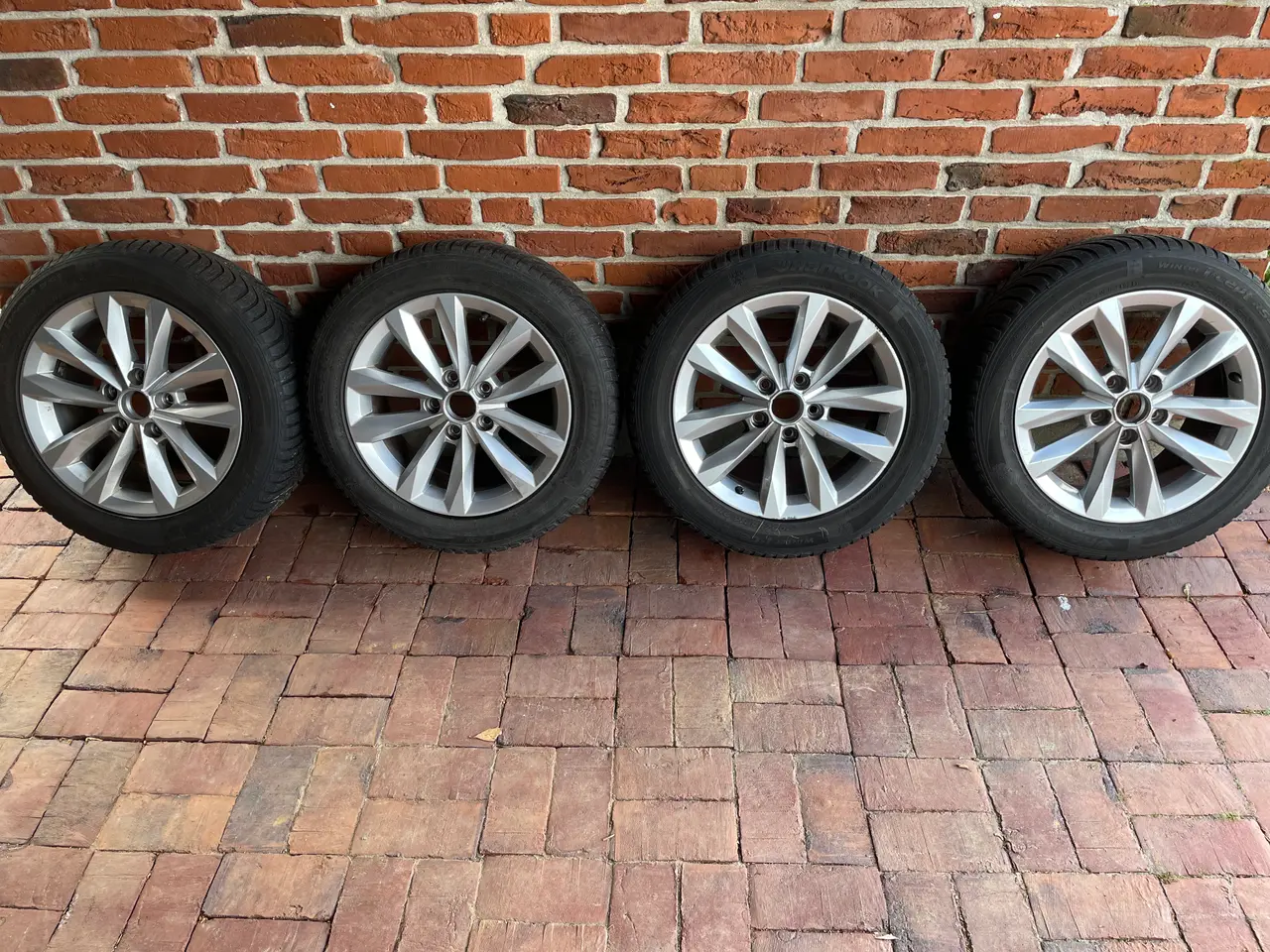 Billede 1 - Originale 16” Audi Alufælge med vinterdæk