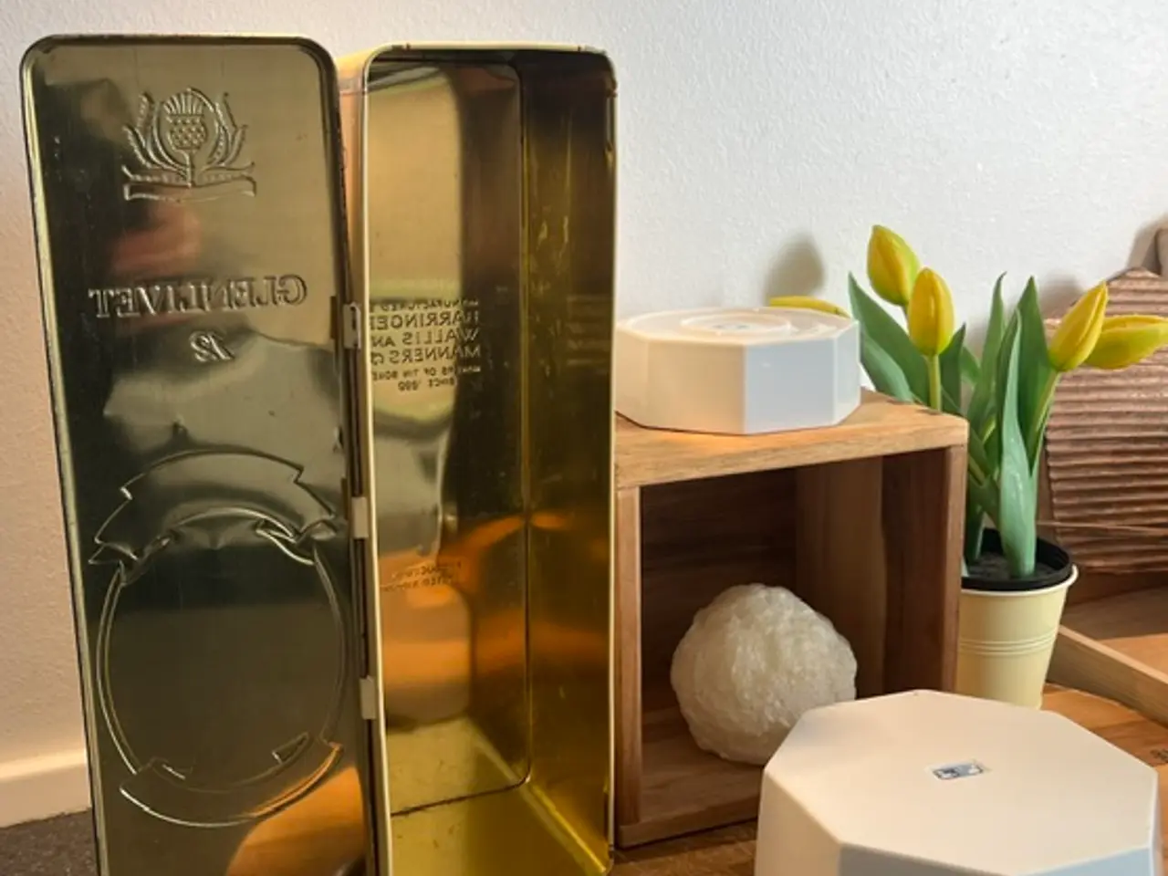 Billede 4 - Vintage The Glenlivet dåse & 2 x 6-kantede skåle