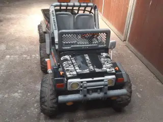 Jep med trailer el børn