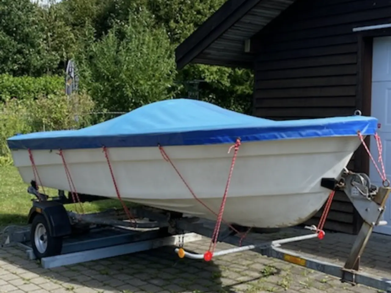Billede 3 - Meget velholdt jolle med motor