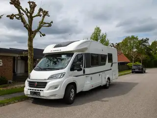 Yderst velholdt Adria Coral Plus 670 SLT 