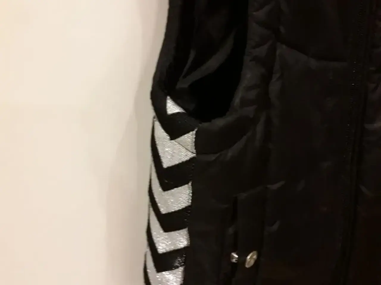 Billede 2 - Hummel vest str 128