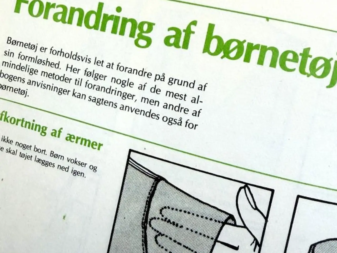 Billede 4 - God bog: Noget om hjemmesyning.