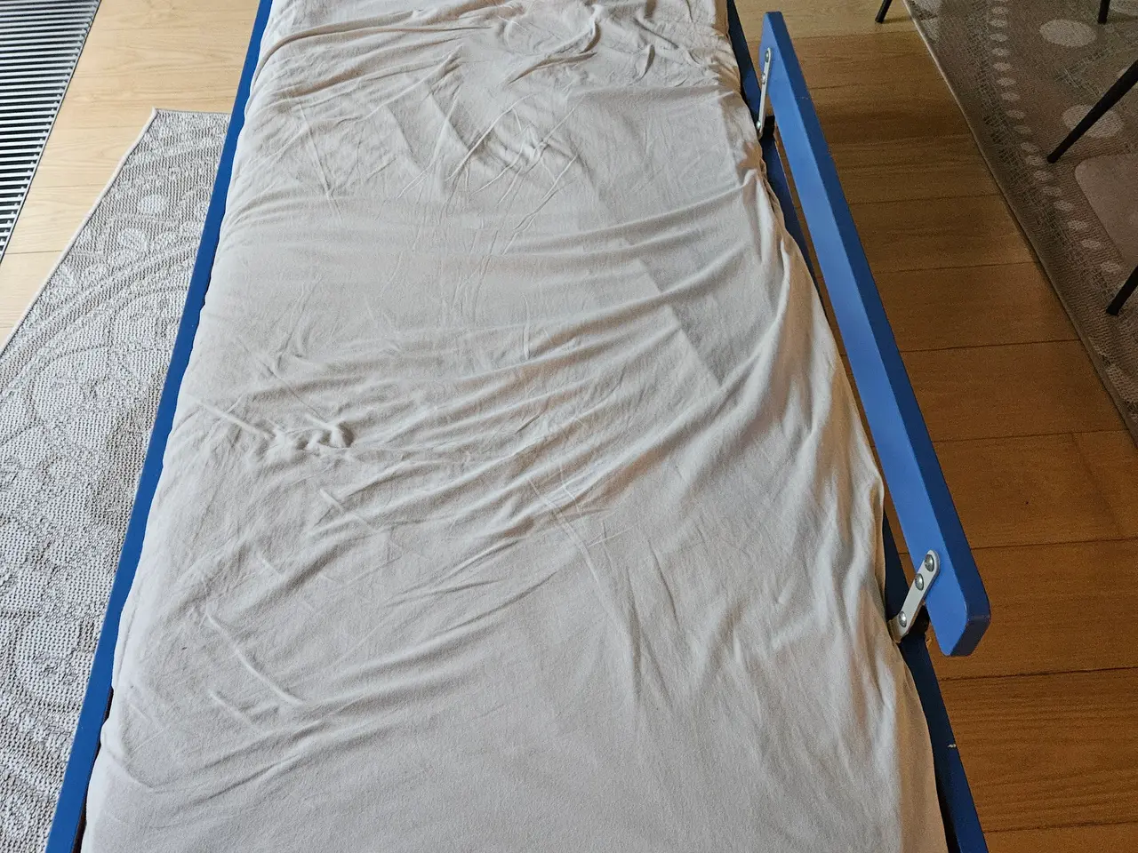 Billede 9 - Børneseng og madres begge er 70x160