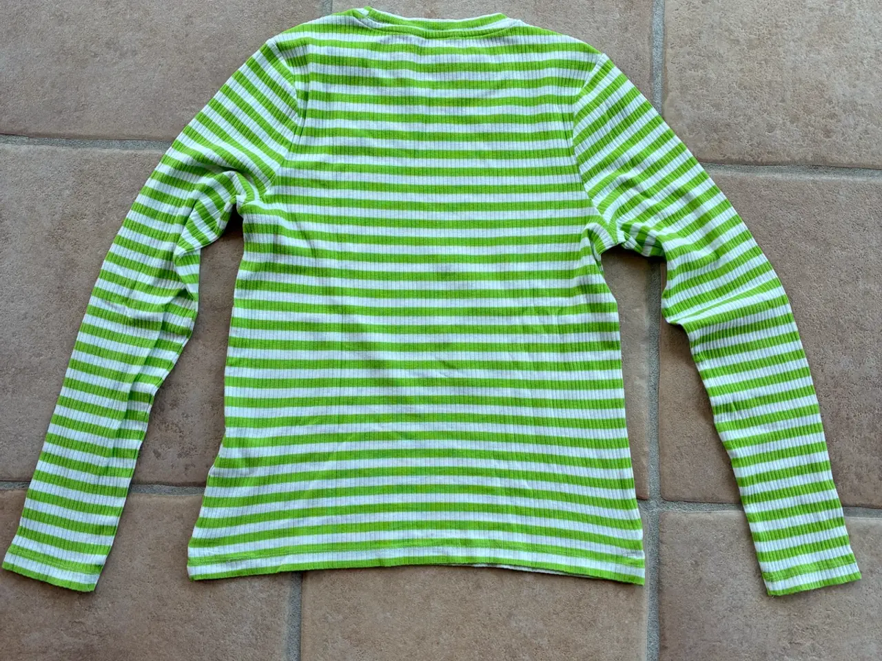 Billede 2 - Only Pigalle bluse str. L