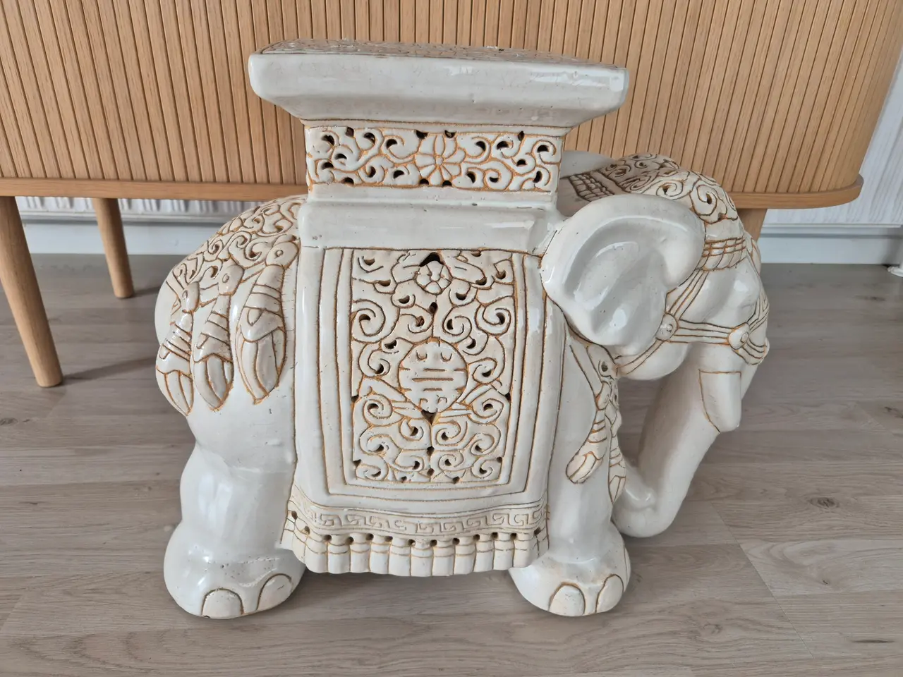 Billede 1 - Havefigur Elefant 47 cm høj
