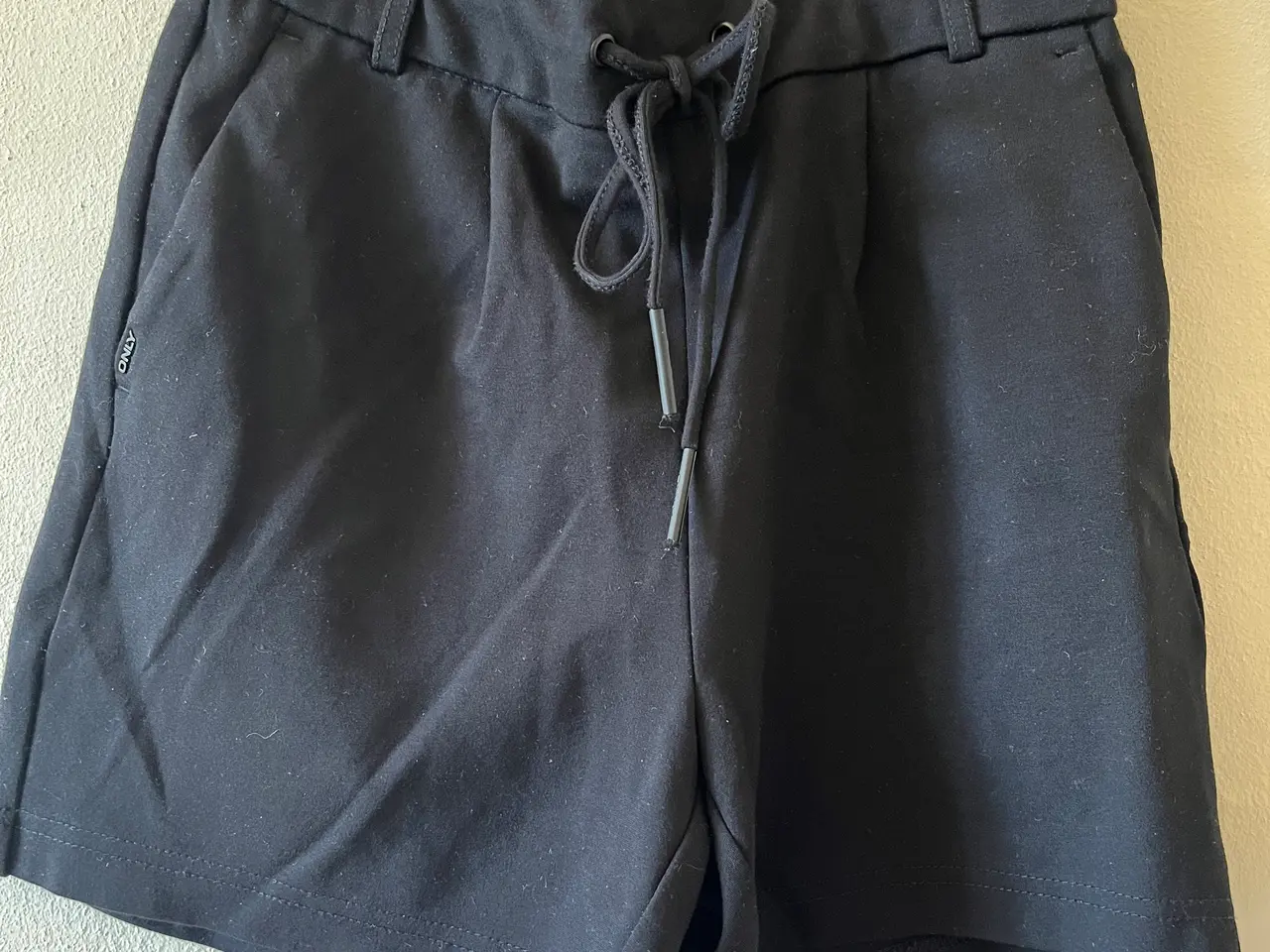 Billede 1 - Forskellige shorts i xs