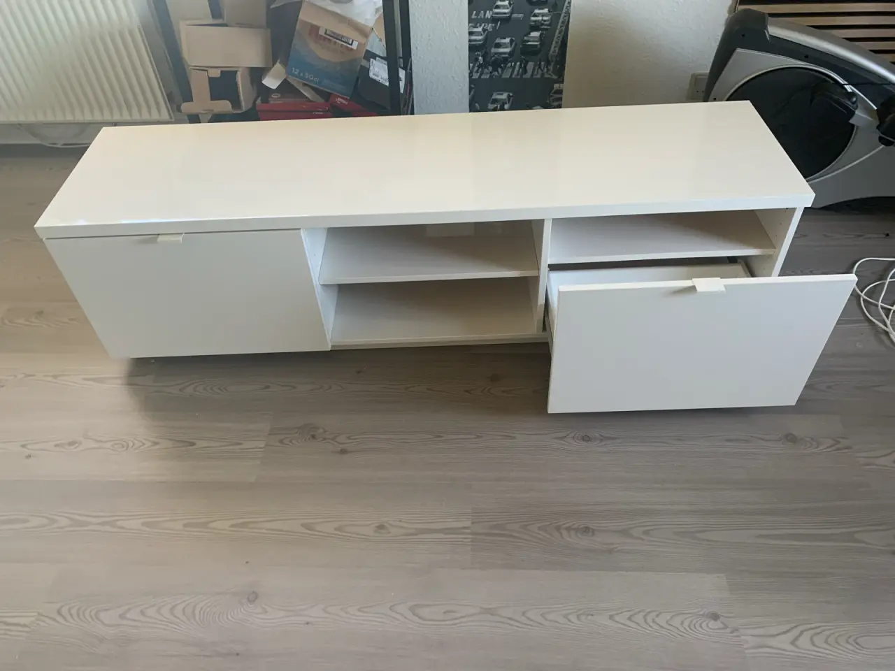 Billede 1 - Tvbord