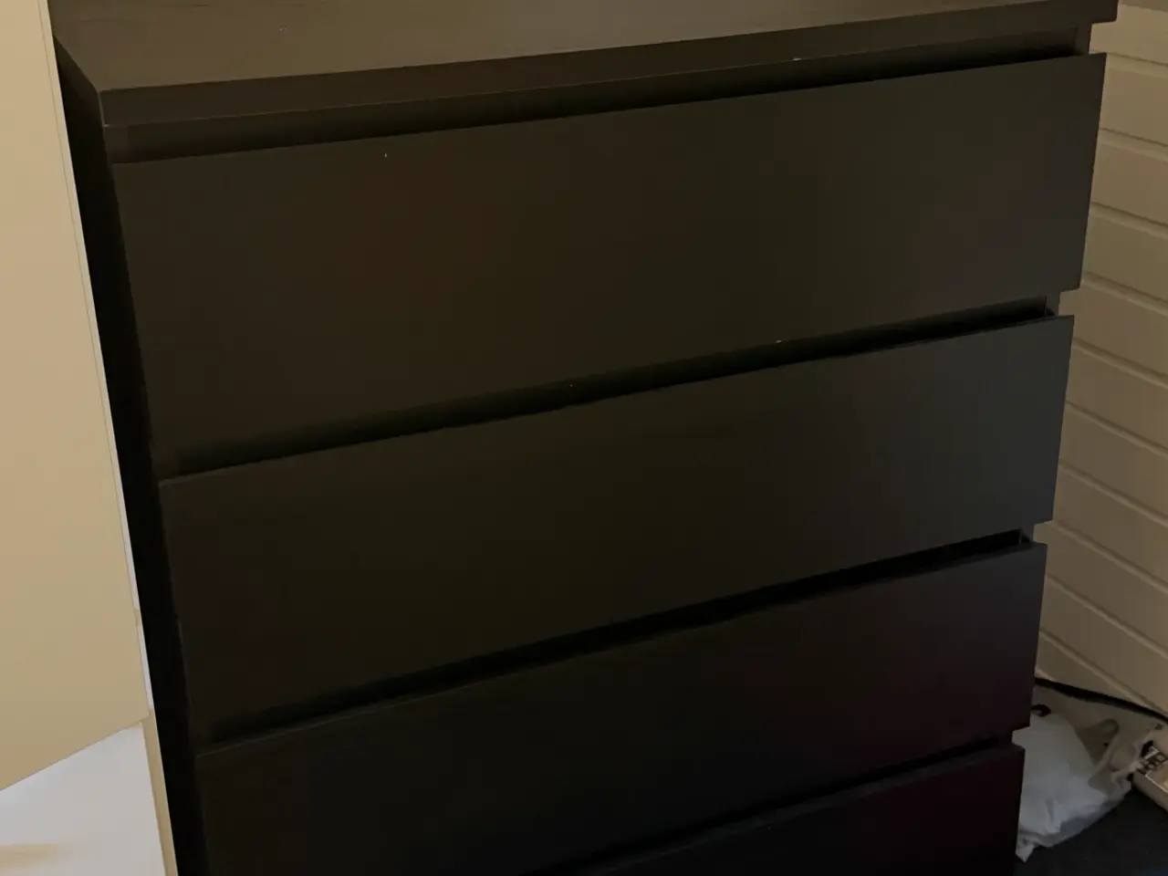 Billede 1 - Sort IKEA kommode – 4 skuffer