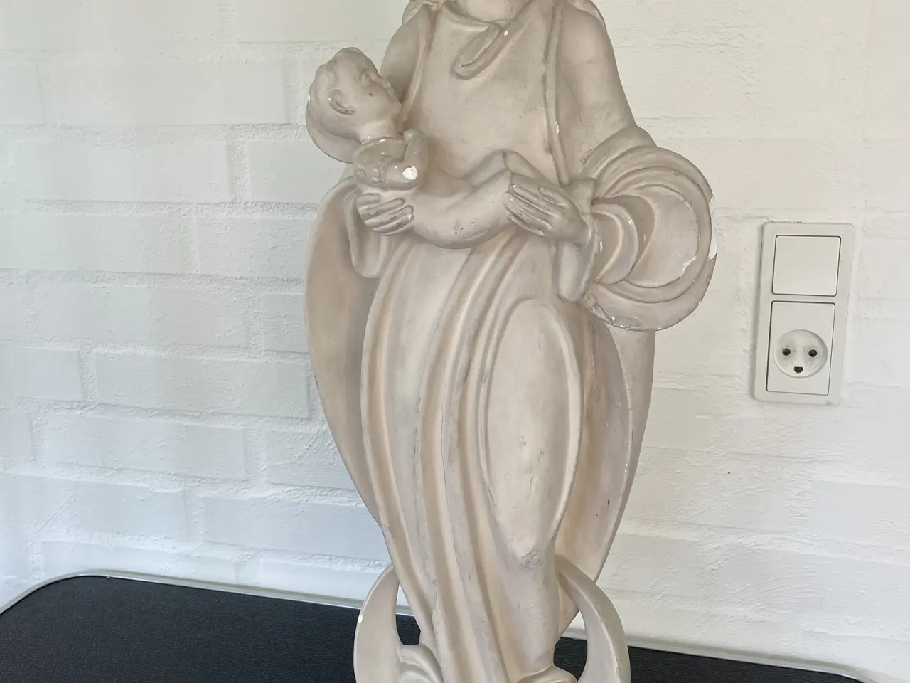 Billede 1 - Madonnafigur i gips.