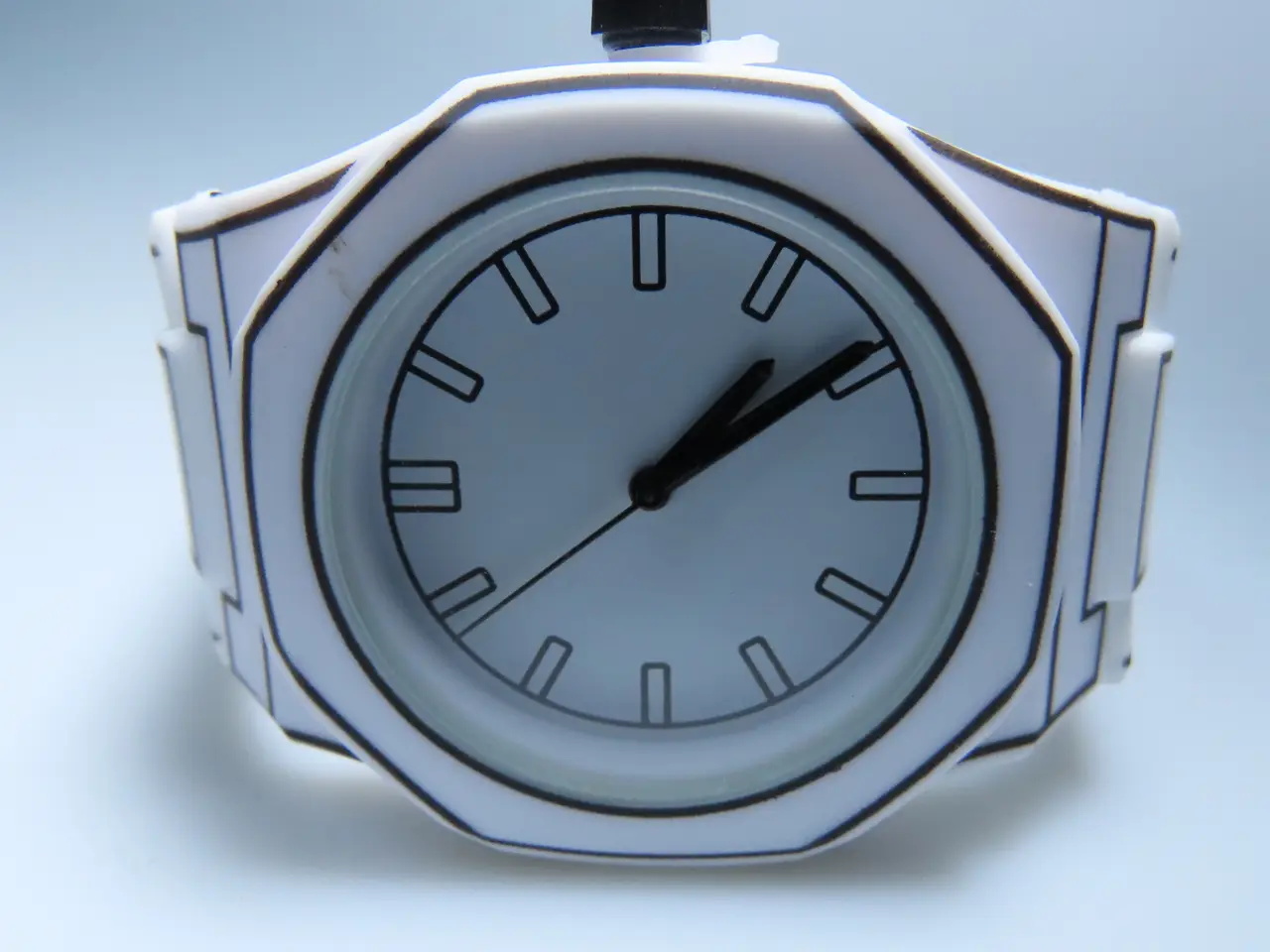 Billede 4 - Hvidt tegneserie-inspireret armbåndsur