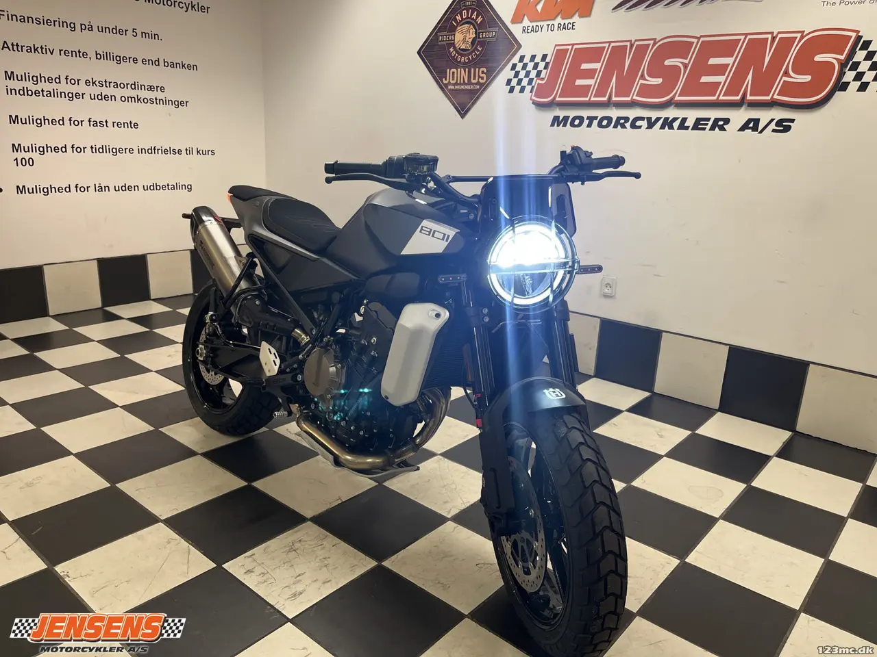 Billede 2 - Husqvarna Svartpilen 801