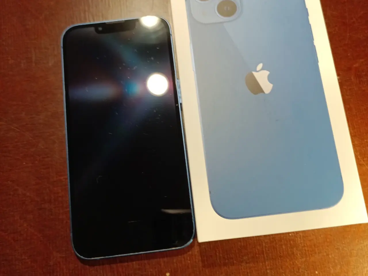 Billede 2 - Blå iPhone 13 med blå cover