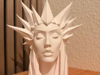 Geometrisk "Ice Queen" skulptur – Moderne kunst ti