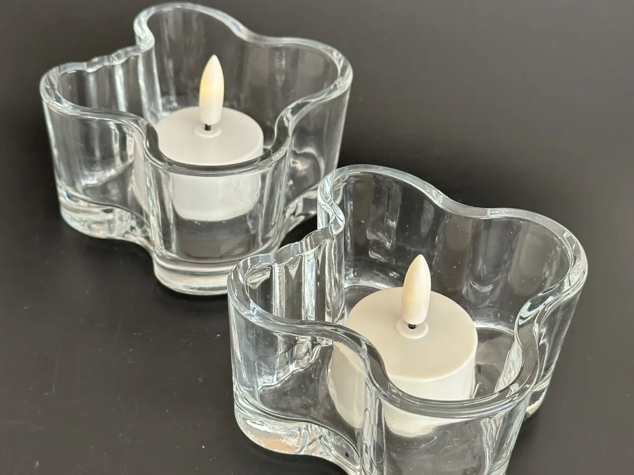 Billede 1 - Smukt Iittala sæt af to lysestager I flot stand