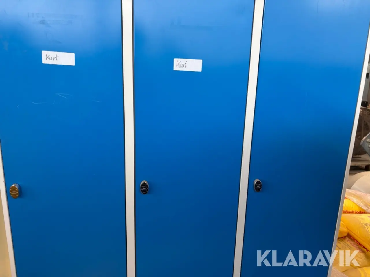 Billede 3 - Skab i metal